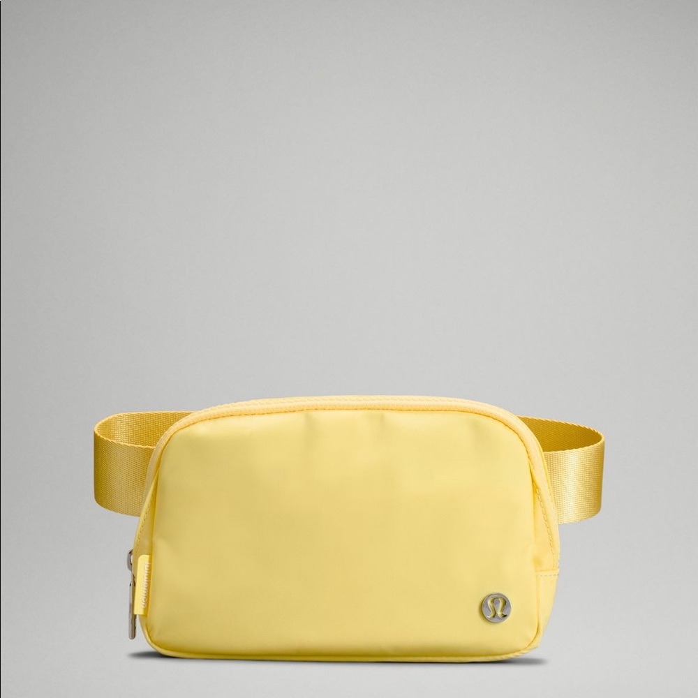 🍋NWT Lululemon Everywhere Belt Bag Sunray Yellow Extended Strap